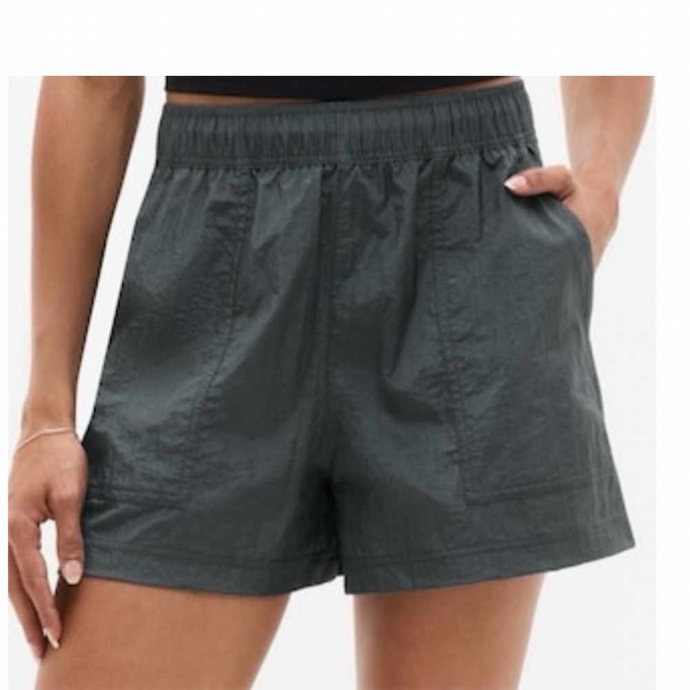Athleta Lunar Utility Short Womens XS Charcoal Gray Elastic Waist 535800-02 NWT
